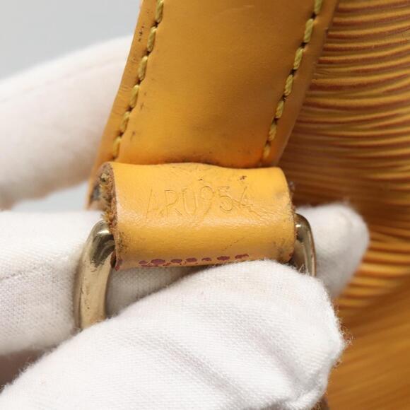 LOUIS VUITTON Epi Noe Shoulder Bag Tassili Yellow M44009 - Picture 12 of 16
